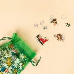 Bit By Bit Concepts BV Puzzel The Shopping Street - Mode Fashion Glossy Puzzel In Een Stijlvolle, Luxe Geschenkverpakking - Bit By Bit Concepts - 1000 Stukjes -Puzzels Verkoopwinkel 550x366 39