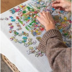 Jumbo Jan Van Haasteren Puzzelbundel - 2 Stuks - De Bibliotheek 1000 Stukjes & Rondje Texel 1000 Stukjes -Puzzels Verkoopwinkel 550x821